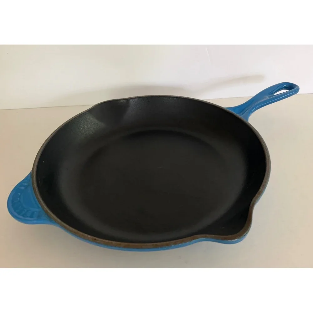 Le Creuset Marseille Blue Enameled Cast Iron Skillet Fry Pan Double Spout 26cm